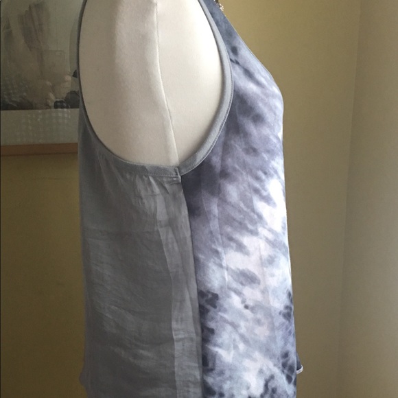 Gray and white tank - Picture 2 of 4